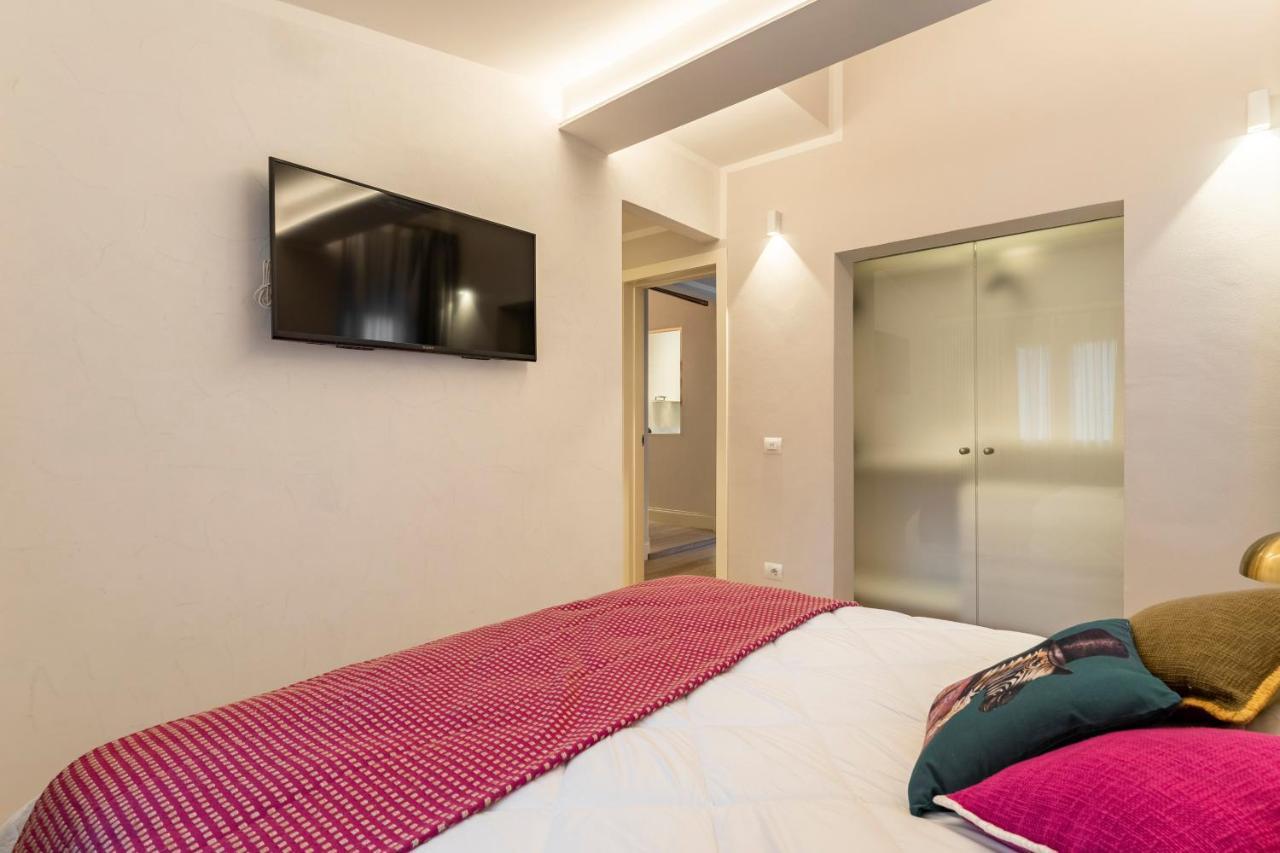 Art Apartment Luxury Sofia Suite Firenze Bagian luar foto