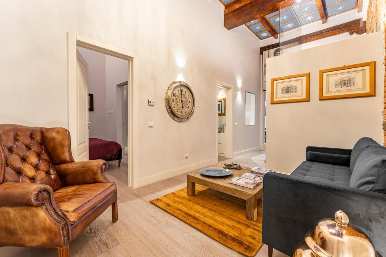 Art Apartment Luxury Sofia Suite Firenze Bagian luar foto